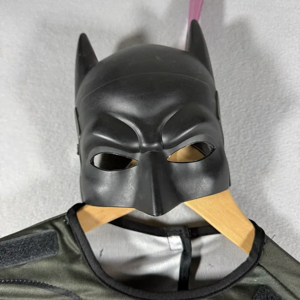 Rubies DC Comics Batman Muscle Costume Boys Kids Medium Halloween Cape Mask